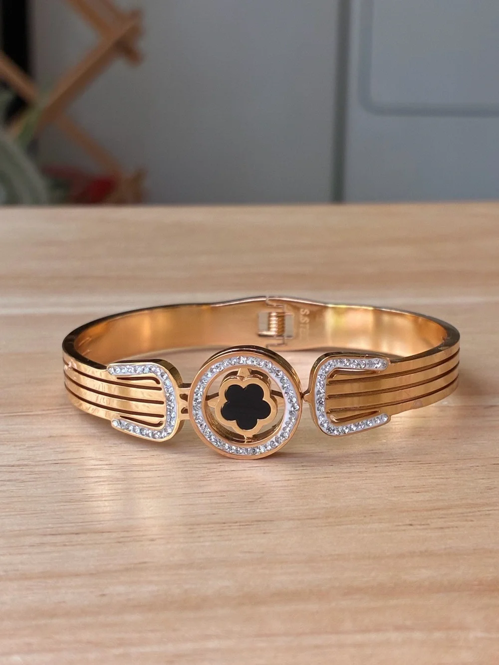 Gold Stainless Steel Spinning Black Clover Baffle Bangle Bracelet Rhinestone CZ - Picture 4 of 4